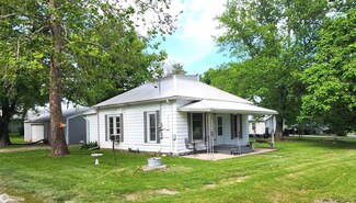 201 Iowa Ave, Allerton, IA 50008