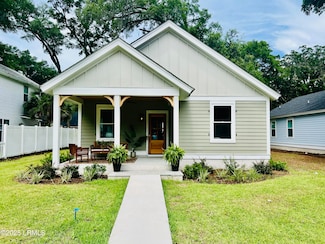 2017 Lafayette St, Beaufort, SC 29902