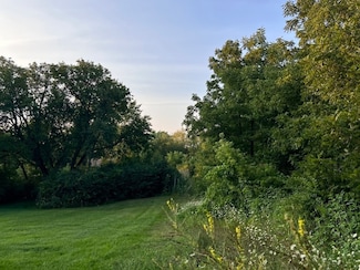 650 S George St, Barrington, IL 60010