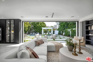 5236 Reseda Blvd, Tarzana, CA 91356