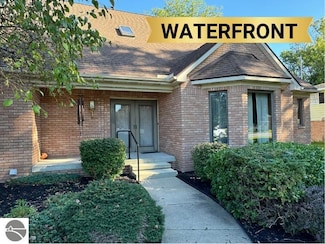 501 Wilcox Pkwy, Clare, MI 48617