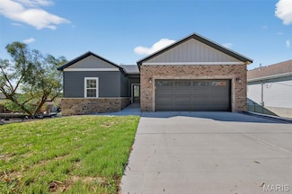 208 E 6th St, Washington, MO 63090