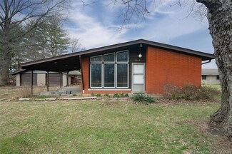 1517 Greenwood Rd, Sellersburg, IN 47172