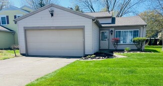 8870 Holly Ln Unit 56, Olmsted Falls, OH 44138