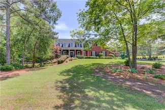 1292 Green Turf Dr, Snellville, GA 30078