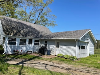 886 County Road 18, Oxford, NY 13830