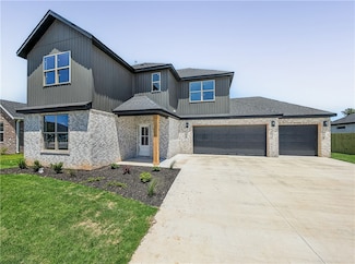 4979 Farmhouse St, Springdale, AR 72762