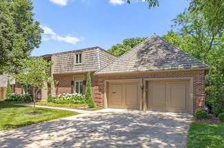 3 Le Mans Ct, Prairie Village, KS 66208
