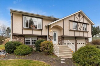 140 Hillside Dr, Coopersburg, PA 18036