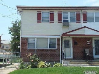 14432 Weller Ln, Rosedale, NY 11422