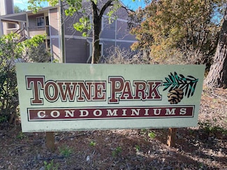 8 Towne Park Ct, Little Rock, AR 72227