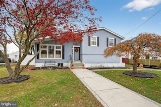 33 Beach Ave, Pennsville, NJ 08070