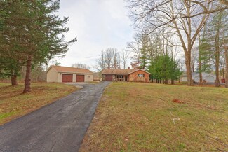 167 Edgewood Dr, Averill Park, NY 12018