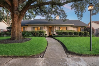 10051 Olympia Dr, Houston, TX 77042