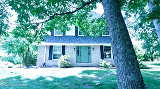 201 Haverford Dr, Wilkes Barre, PA 18702