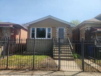 7553 S Paxton Ave, Chicago, IL 60649
