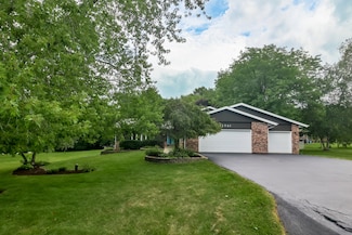 12391 Squirrel Tree Ln, Belvidere, IL 61008