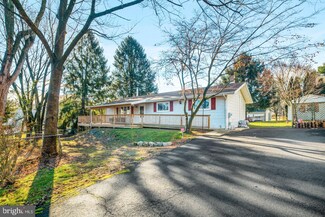 85 E Endfield Rd, Feasterville Trevose, PA 19053