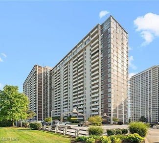 12900 Lake Ave Unit 1512, Lakewood, OH 44107