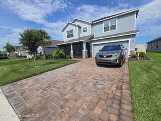2671 Pinwherry St NW, Palm Bay, FL 32907