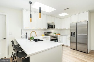 383 Maplewood Rd, Merion Station, PA 19066