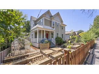 7824 SE Alder St, Portland, OR 97215