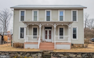 636 Long Run Rd, Mill Hall, PA 17751