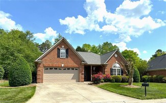 489 Meadows Edge Ct, Clemmons, NC 27012