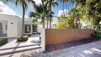 10420 SW 64th St, Miami, FL 33173