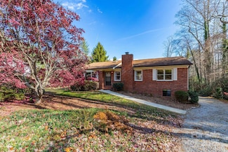 218 Turtle Ln, Hendersonville, NC 28791
