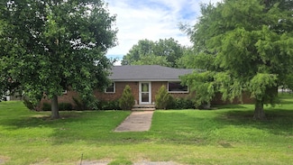 622 Chestnut St, Jet, OK 73749