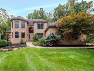 5828 Sylmar Dr, Broadview Heights, OH 44147