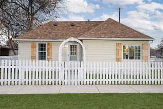 101 N Park St, Joliet, MT 59041