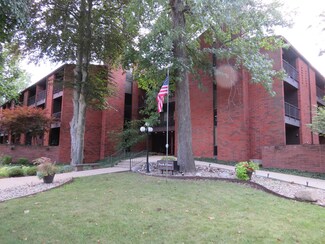 107 N Elm St Unit 211, Champaign, IL 61820
