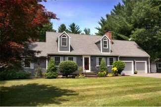 37 Orchard St, Merrimac, MA 01860