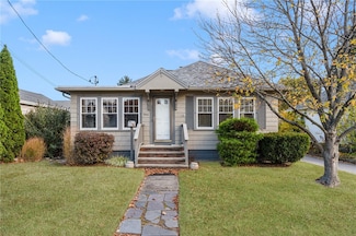 12 Rosewood Ave, Warwick, RI 02888