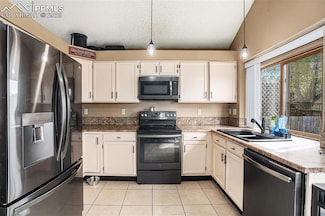 6518 Sproul Ln, Colorado Springs, CO 80918