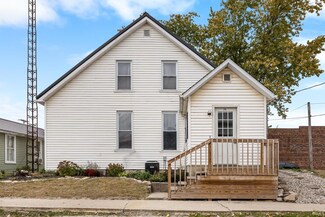 206 S Washington St, Reynolds, IN 47980