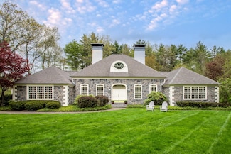 3 Penhollow Ln, Hampton Falls, NH 03844