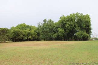 1313 N 48th St, Muskogee, OK 74401