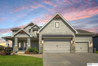 9609 S 123rd Ave, Papillion, NE 68046