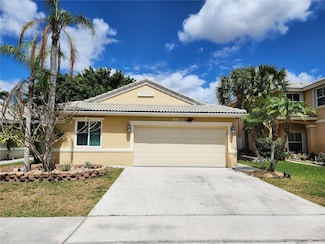 9871 Red Heart Ln, Tamarac, FL 33321