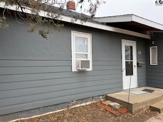 330 W Avenue A Unit 12 S. Madison, Hutchinson, KS 67501