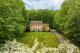 8 Briarwood Dr, Salem, NH 03079