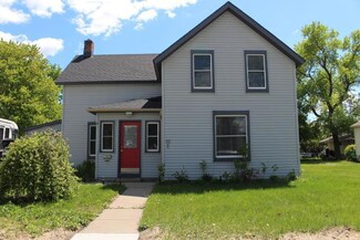 10 E Main St, Melrose, MN 56352