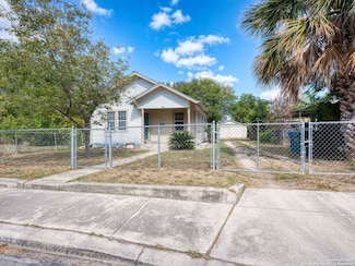 1013 Sacramento, San Antonio, TX 78201