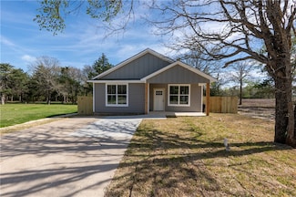 1915 Marshall Ave, Bryan, TX 77803
