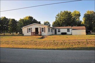 206 4th St, Belle, MO 65013