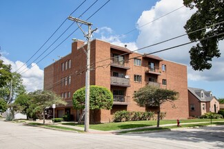 1302 E Washington St Unit E2, Des Plaines, IL 60016