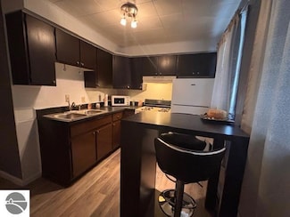 7963 E State St, Central Lake, MI 49622